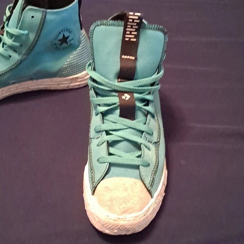 Converse - Picture 2 of 4